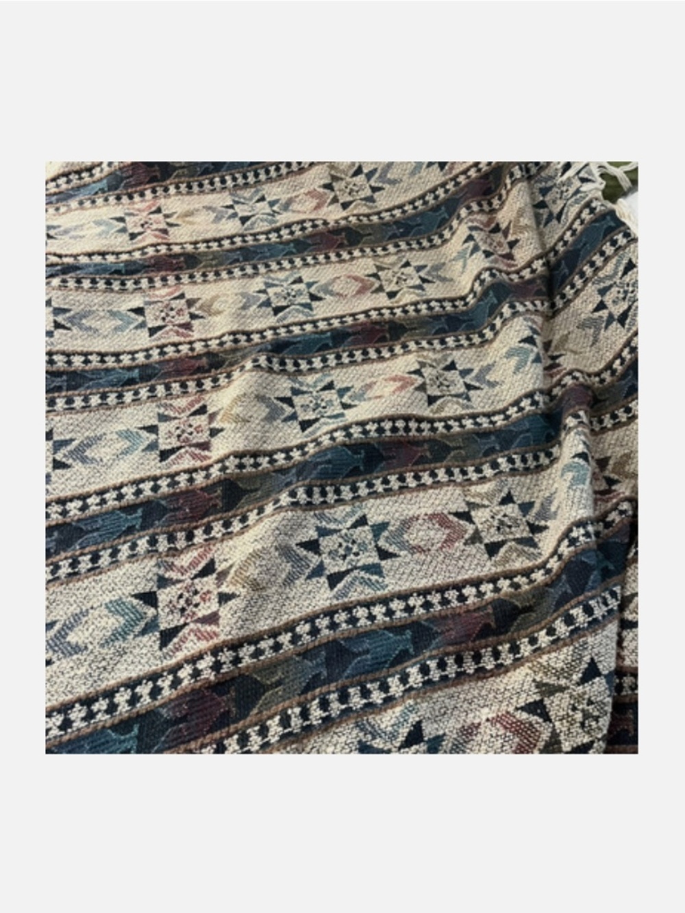 Large Vtg Oval Woven Knit Blanket Rug Fringe Multicolor Southwestern 112" X 58" - Picture 4 of 9